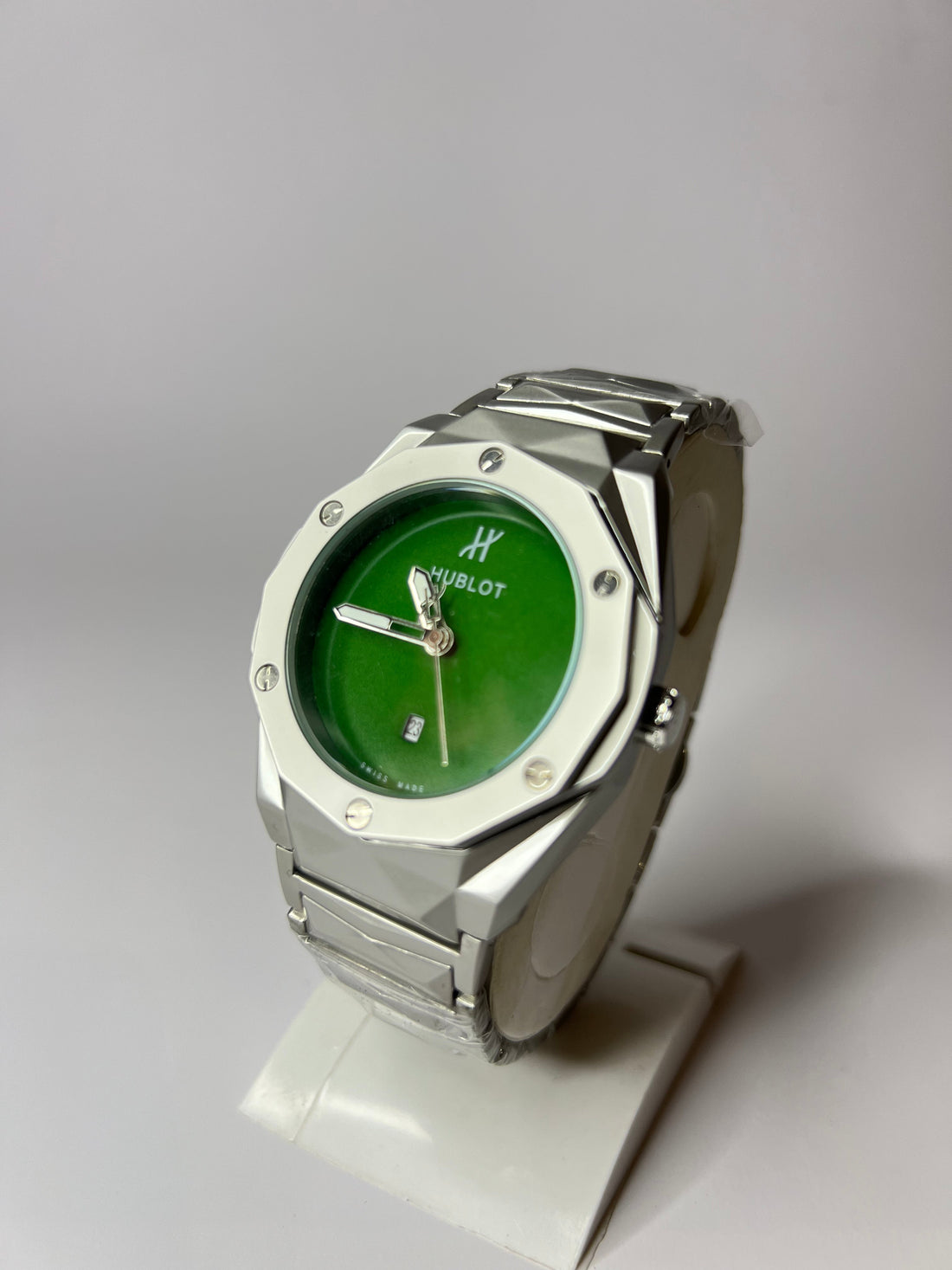 HB Diamond Cut with Green Dial
