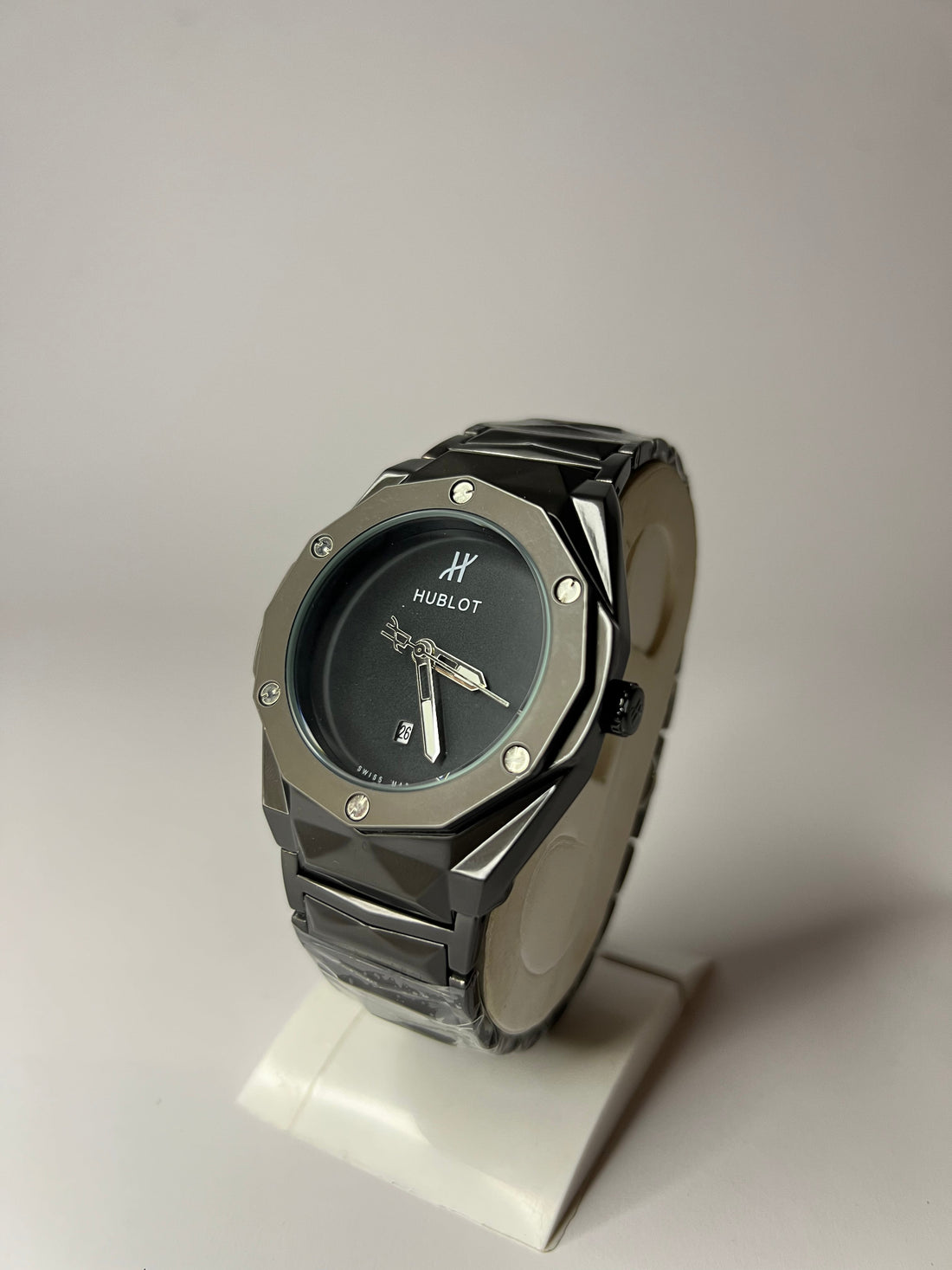 HB Diamond Cut with Black Dial